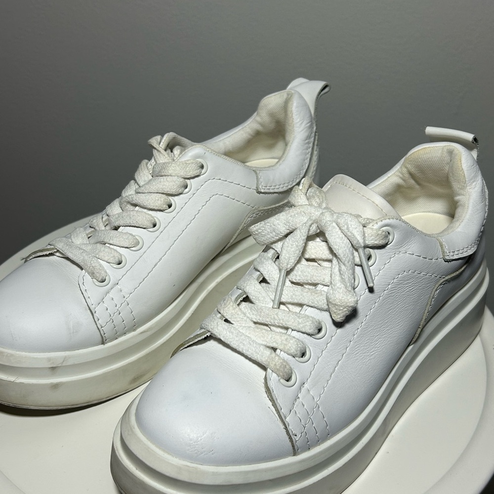 White Women's Sneakers